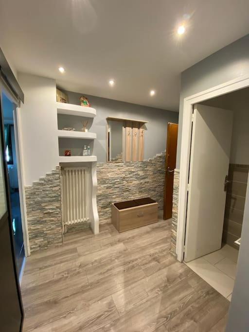 Appartement Proche Centre Ville Avec Parking Gratuit Annecy Kültér fotó